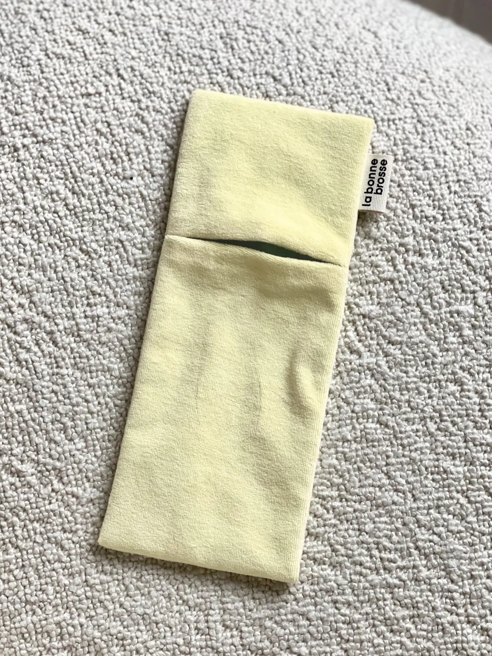 La Bonne Brosse Our Pouches | Our Cair Ritual*‘Large Hair Brush’ Pouch Ivory Cair