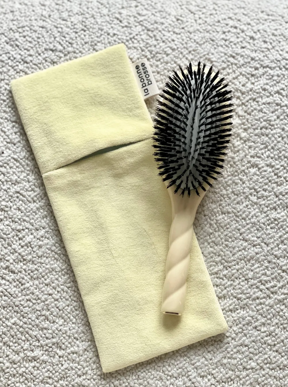 La Bonne Brosse Our Pouches | Our Cair Ritual*‘Large Hair Brush’ Pouch Ivory Cair