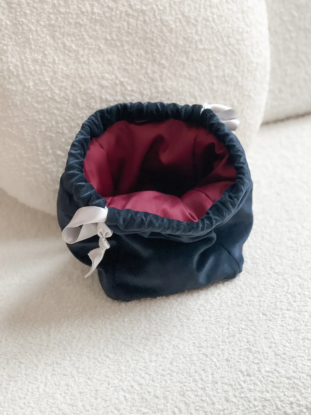 La Bonne Brosse Our Pouches | Our Accessories*Midnight Blue Velvet Pouch