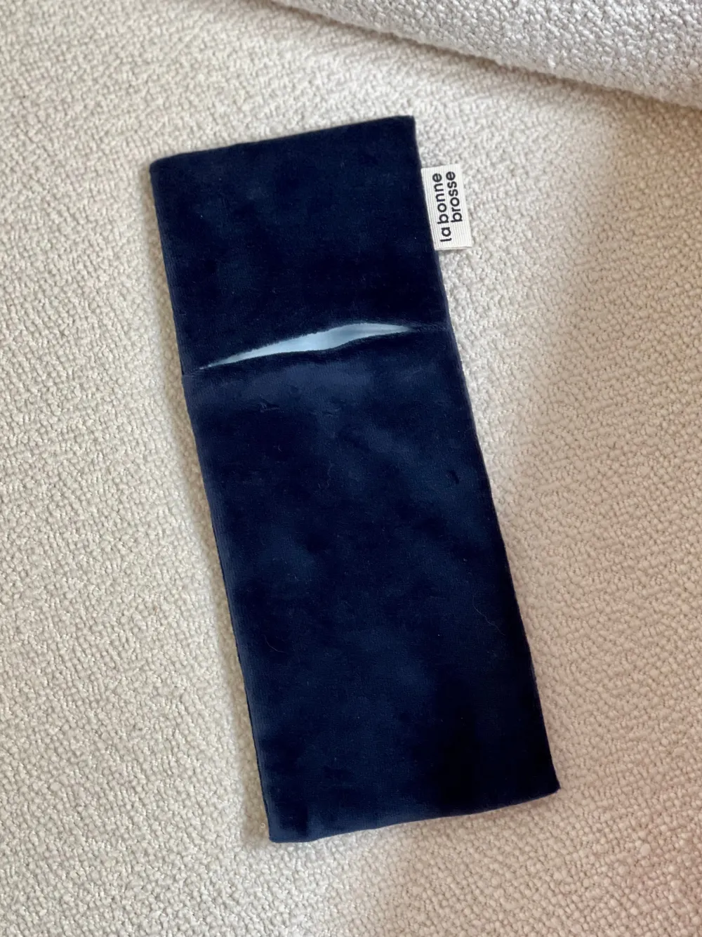 La Bonne Brosse Our Pouches | Our Round Styling Hair Brushes*N.05 Hair Brush’ Round Pouch Blueberry