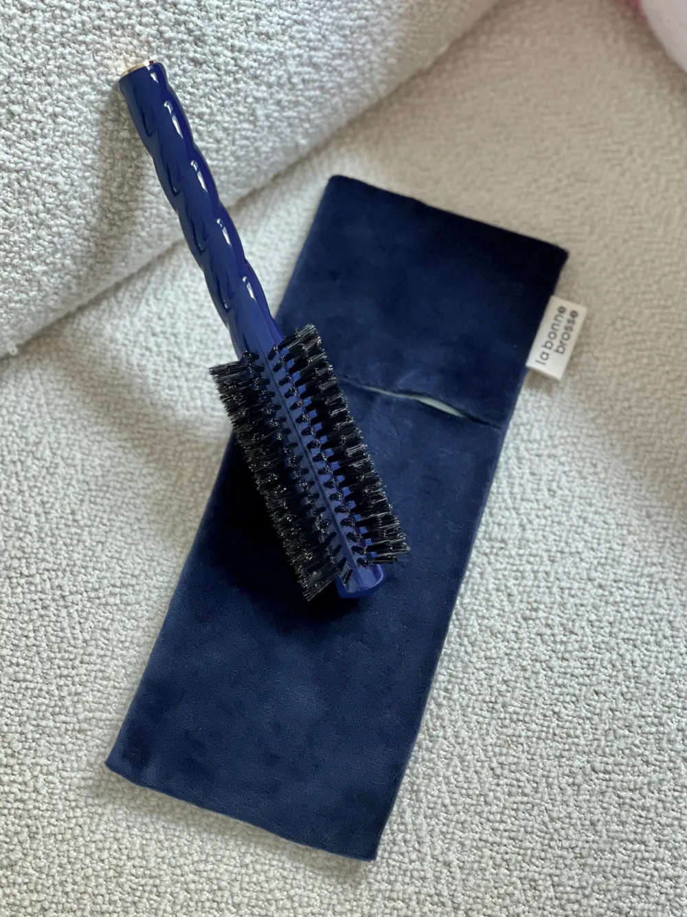 La Bonne Brosse Our Pouches | Our Round Styling Hair Brushes*N.05 Hair Brush’ Round Pouch Blueberry