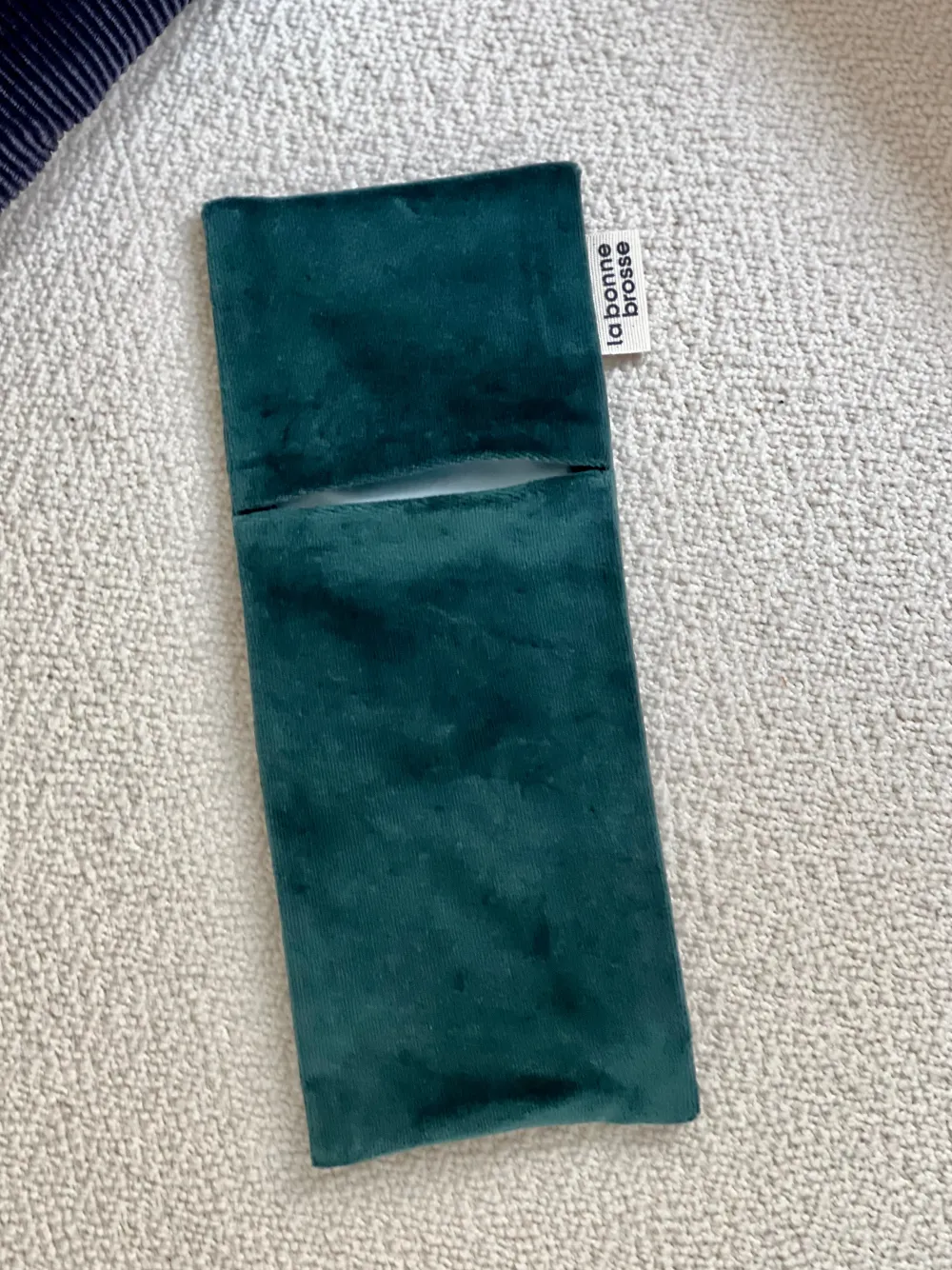 La Bonne Brosse Our Pouches | Our Round Styling Hair Brushes*N.05 Hair Brush’ Round Pouch Emerald Green