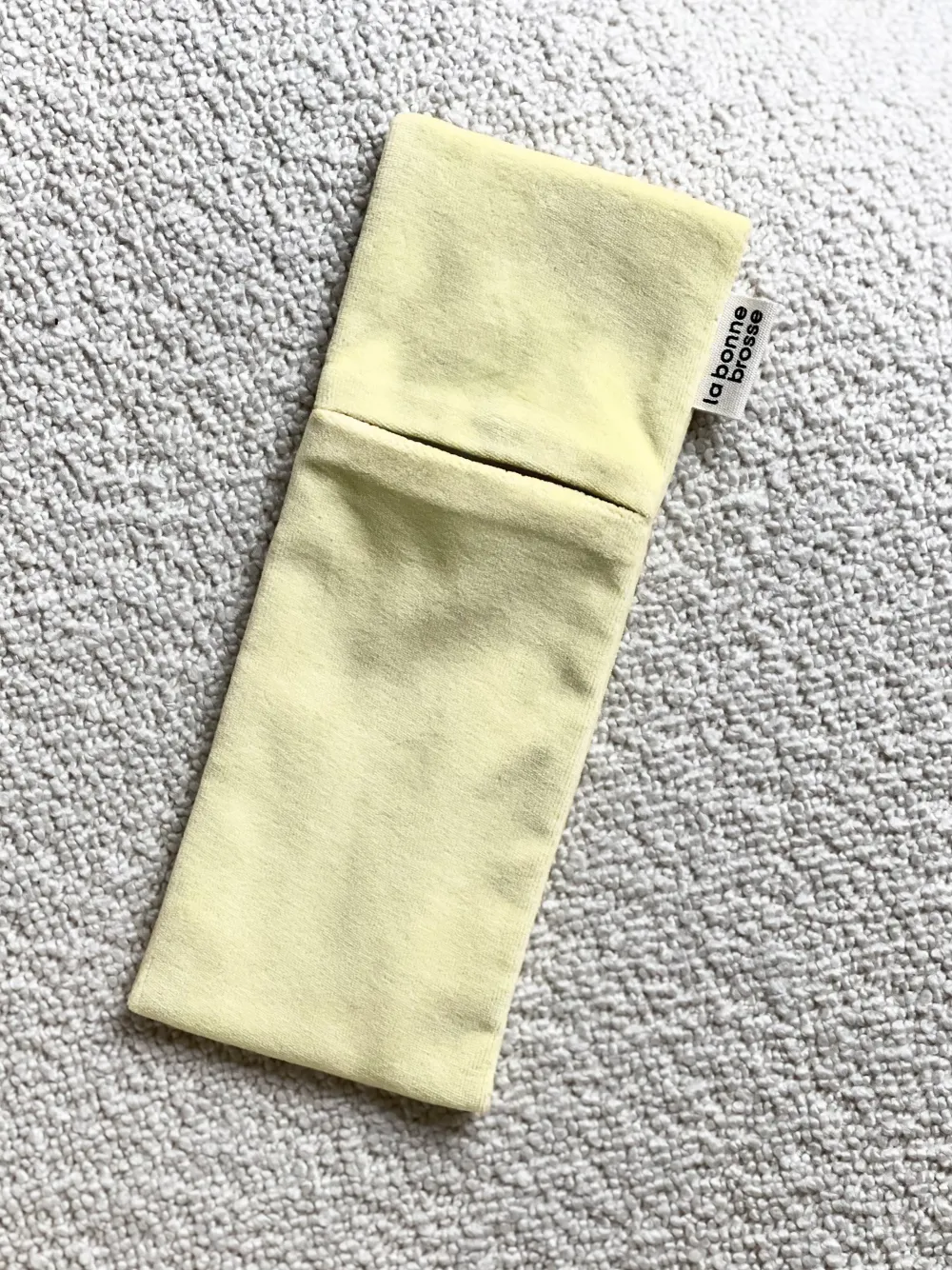 La Bonne Brosse Our Pouches | Our Cair Ritual*N.05 Hair Brush’ Round Pouch Ivory Cair