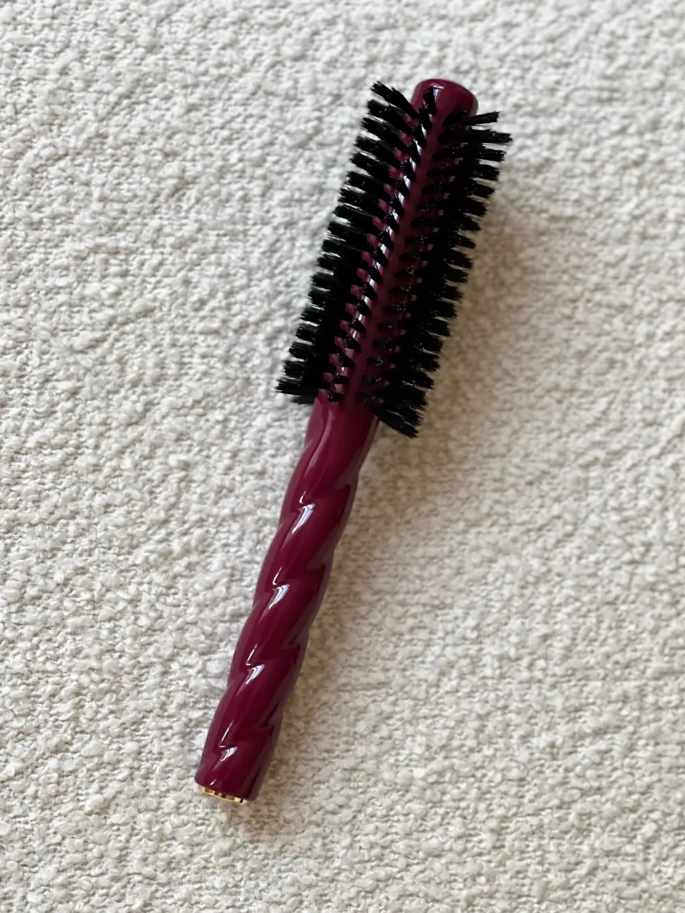 La Bonne Brosse Our Round Styling Hair Brushes*N.05 The Round Hair Brush VOLUME & STYLE Cherry Red