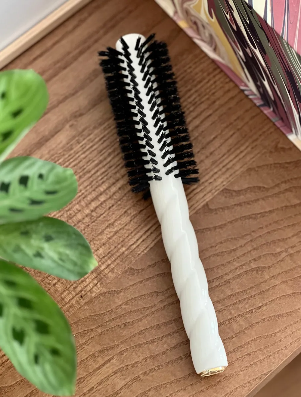 La Bonne Brosse Our Round Styling Hair Brushes*N.05 The Round Hair Brush VOLUME & STYLE Creamy White