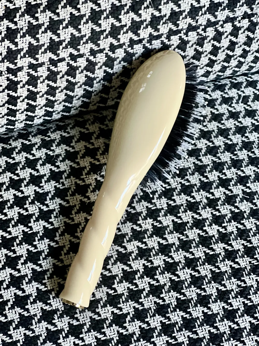 La Bonne Brosse Our Hair Brushes | Our Small Brushes*N.03 The Small Gentle Scalp Care Hair Brush THE ESSENTIAL Ivory Cair