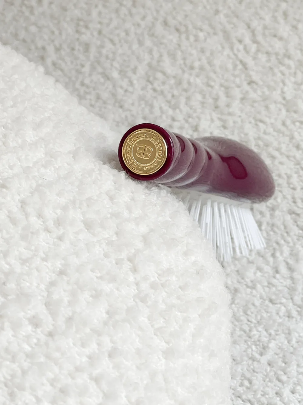 La Bonne Brosse Our Hair Brushes | Our Small Brushes*N.07 The Small Stimulating & Detangling Hair Brush THE INTENSE Cherry Red