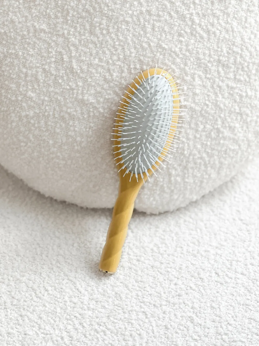 La Bonne Brosse Our Hair Brushes*N.07 The Stimulating & Detangling Hair Brush THE INTENSE Saffron Yellow