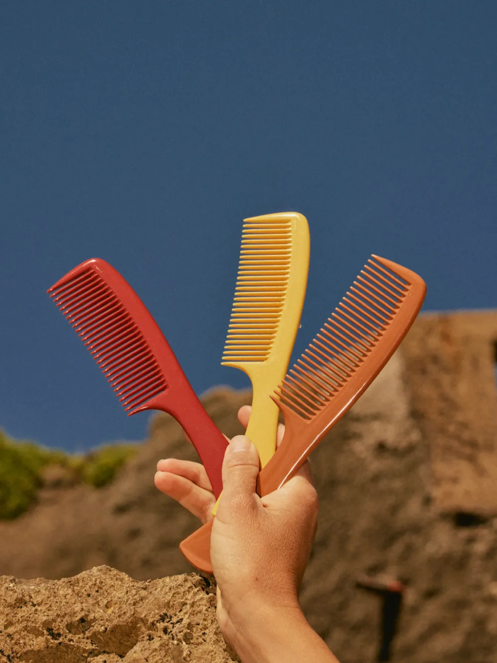 La Bonne Brosse Our Detangling Combs*The Handle Comb in Acetate Clay Court Terracotta