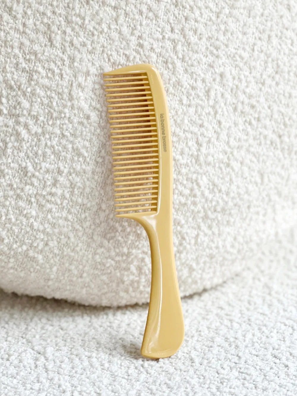 La Bonne Brosse Our Detangling Combs*The Handle Comb in Acetate Saffron Yellow