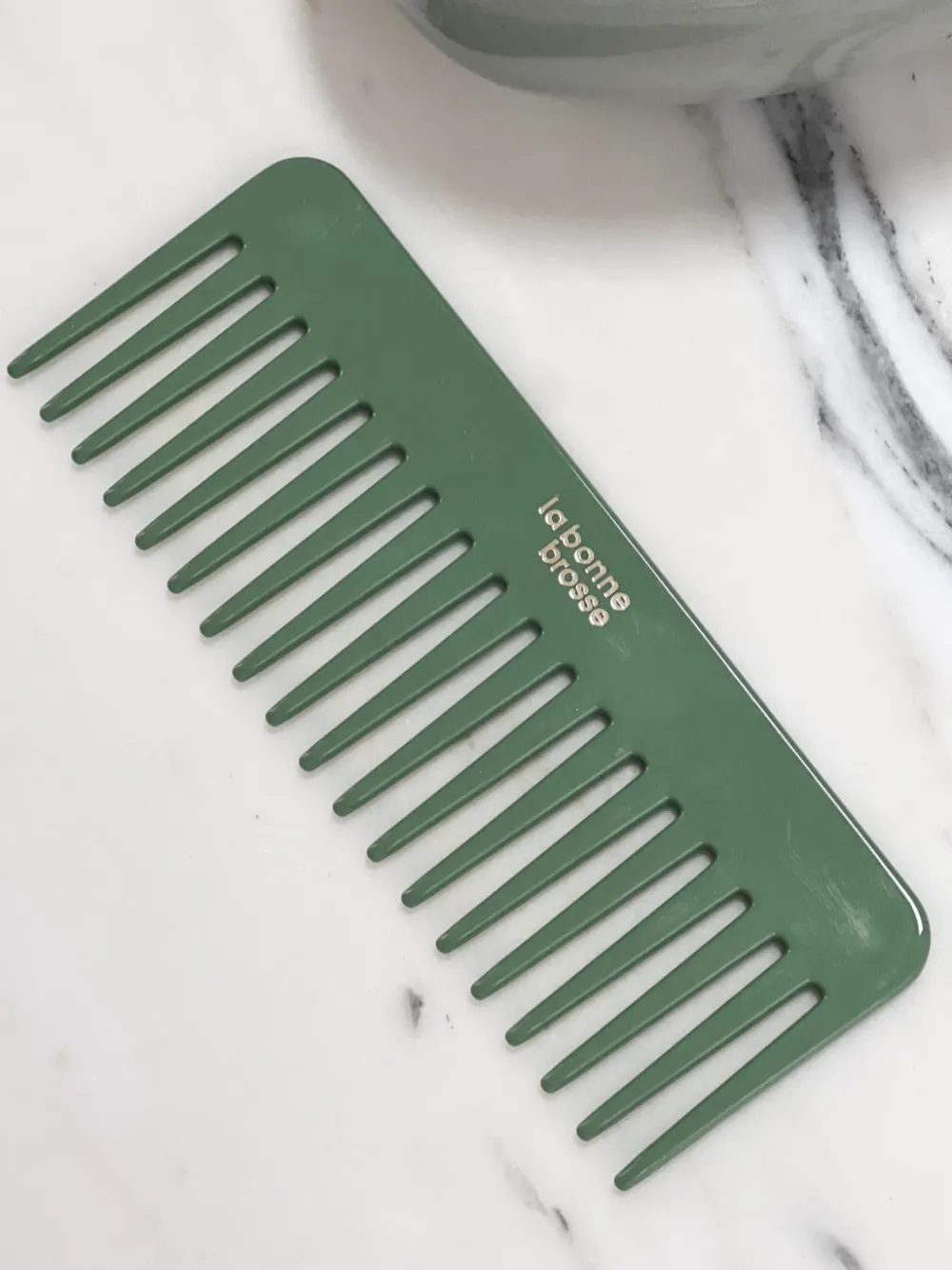 La Bonne Brosse Our Detangling Combs*The Large Detangling Comb in Acetate Almond Green