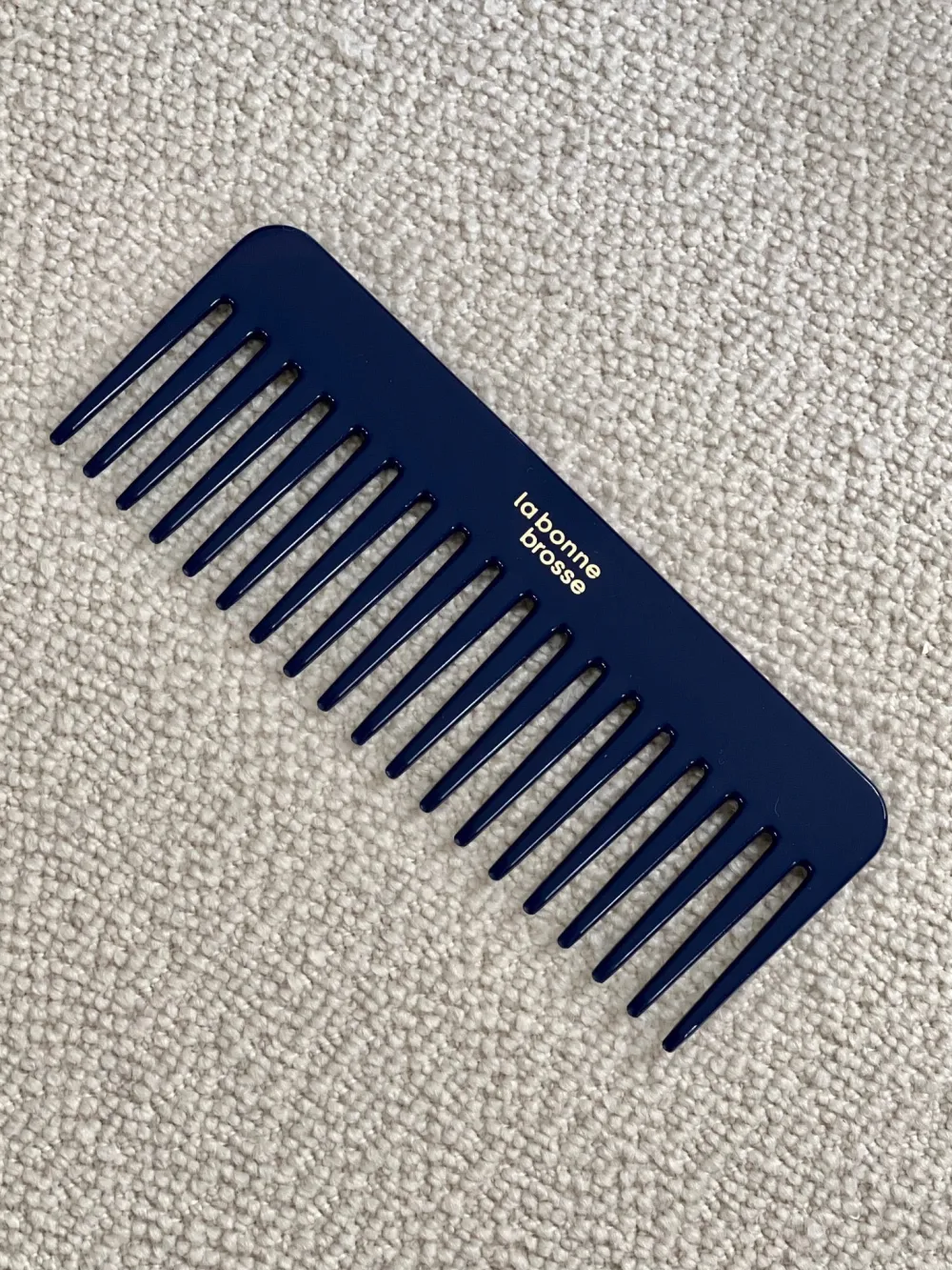 La Bonne Brosse Our Round Styling Hair Brushes | Our Detangling Combs*The Large Detangling Comb in Acetate Blueberry