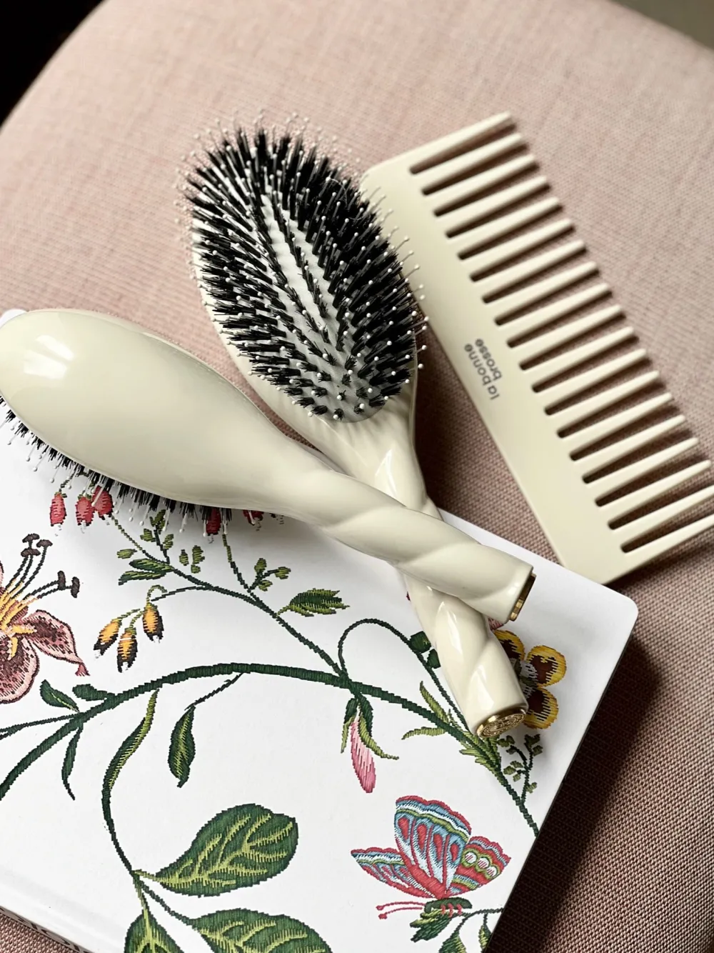 La Bonne Brosse Our Round Styling Hair Brushes | Our Detangling Combs*The Large Detangling Comb in Acetate Creamy White